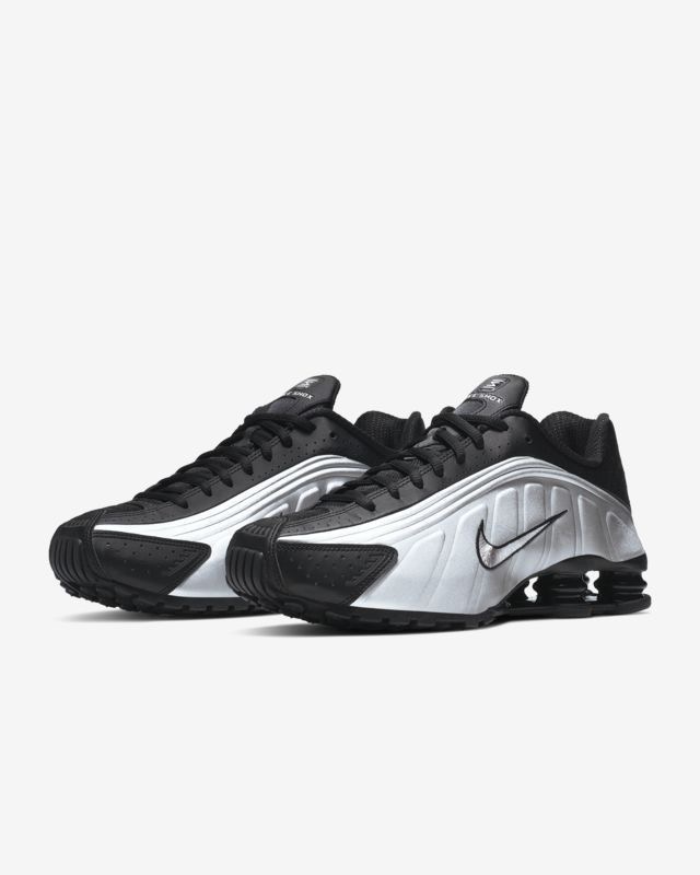 Nike Shox R4 Metallic Silver Black — Sneakers
